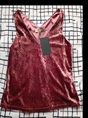 Women's Final Touch Brand Size Small Pink Velour V Neck Tank Top New with Tags